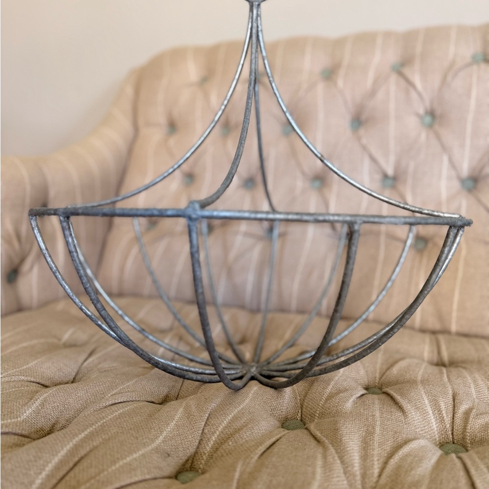 BRAND NEW Zinc Hanging Basket 17.5” Round 7” Deep 10” Hanger - Picture 4 of 4